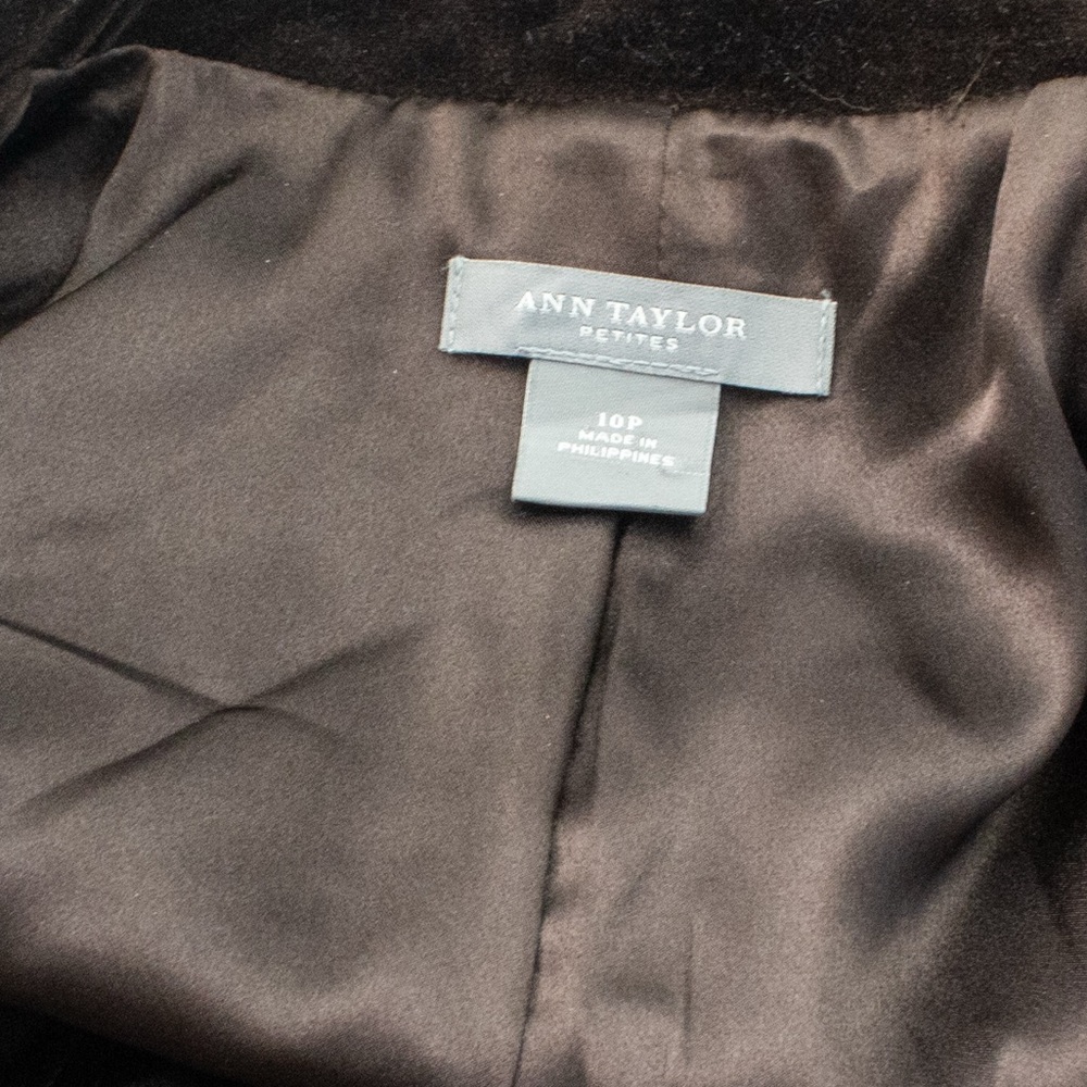 Ann Taylor Three Button Down Rich Brown Velvet Blazer Women’s Coat Petite Sz 10 - Picture 4 of 8